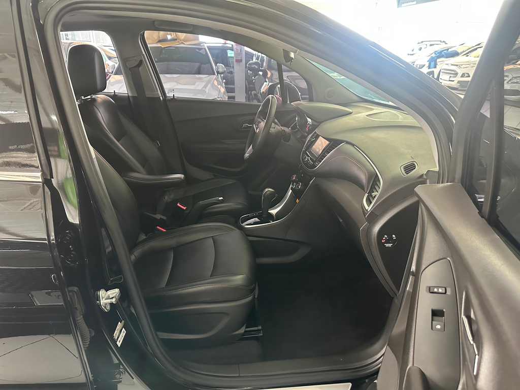 Chevrolet Tracker Preto