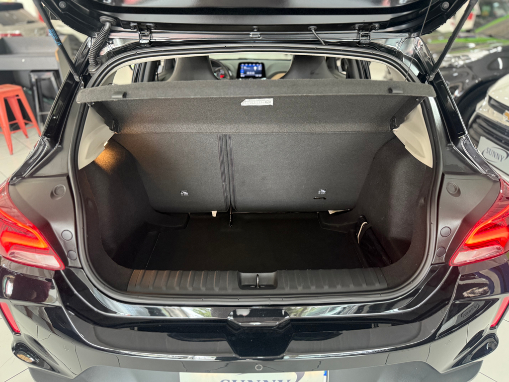 Chevrolet Onix Preto