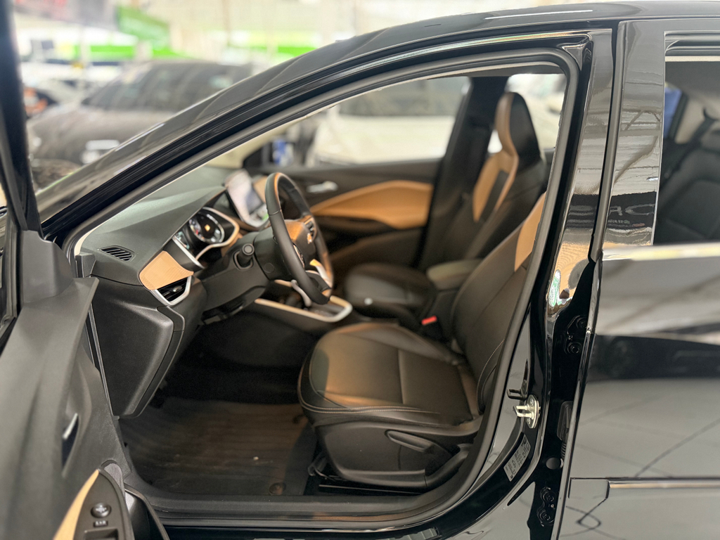 Chevrolet Onix Preto