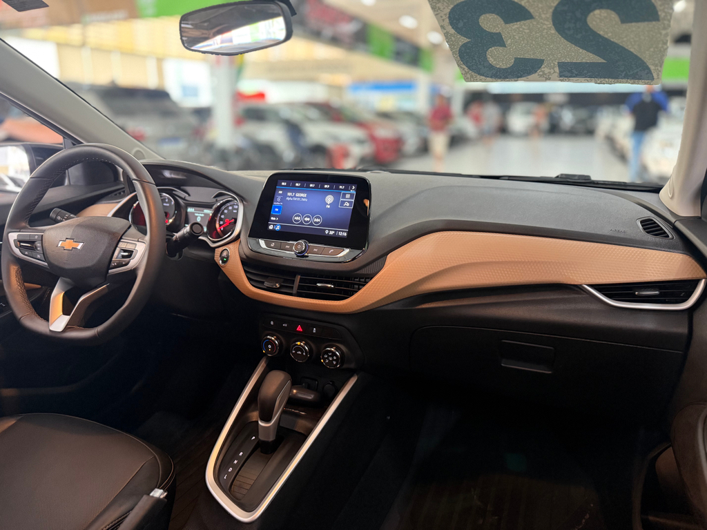 Chevrolet Onix Preto