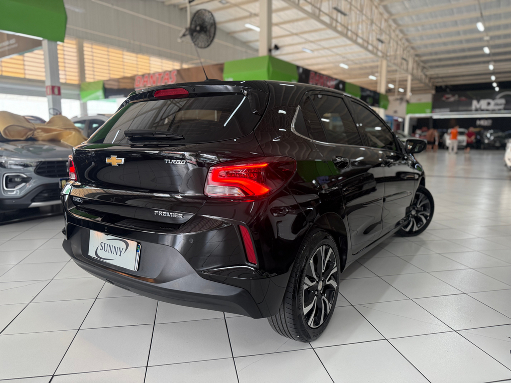 Chevrolet Onix Preto