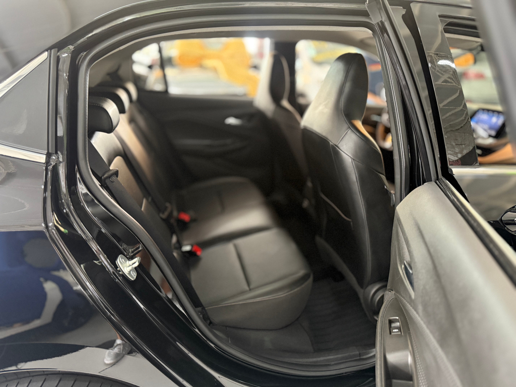 Chevrolet Onix Preto