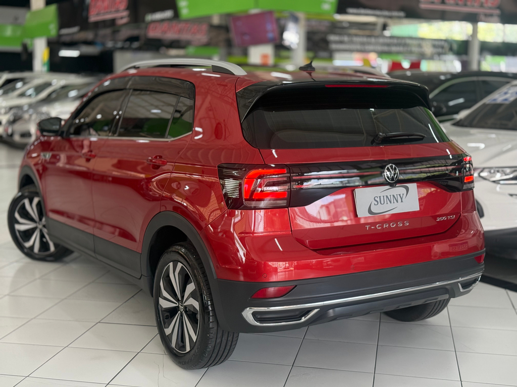 Volkswagen T-Cross Vermelho