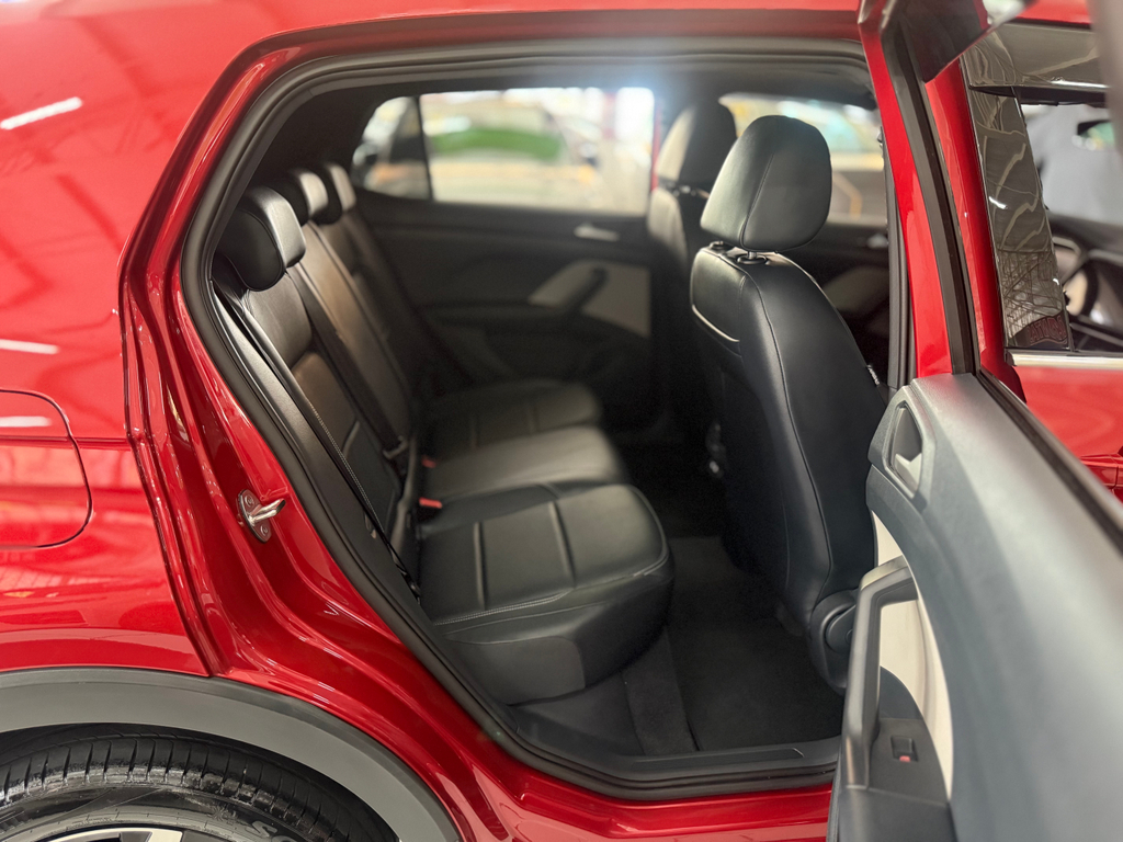 Volkswagen T-Cross Vermelho