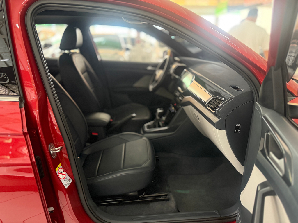 Volkswagen T-Cross Vermelho