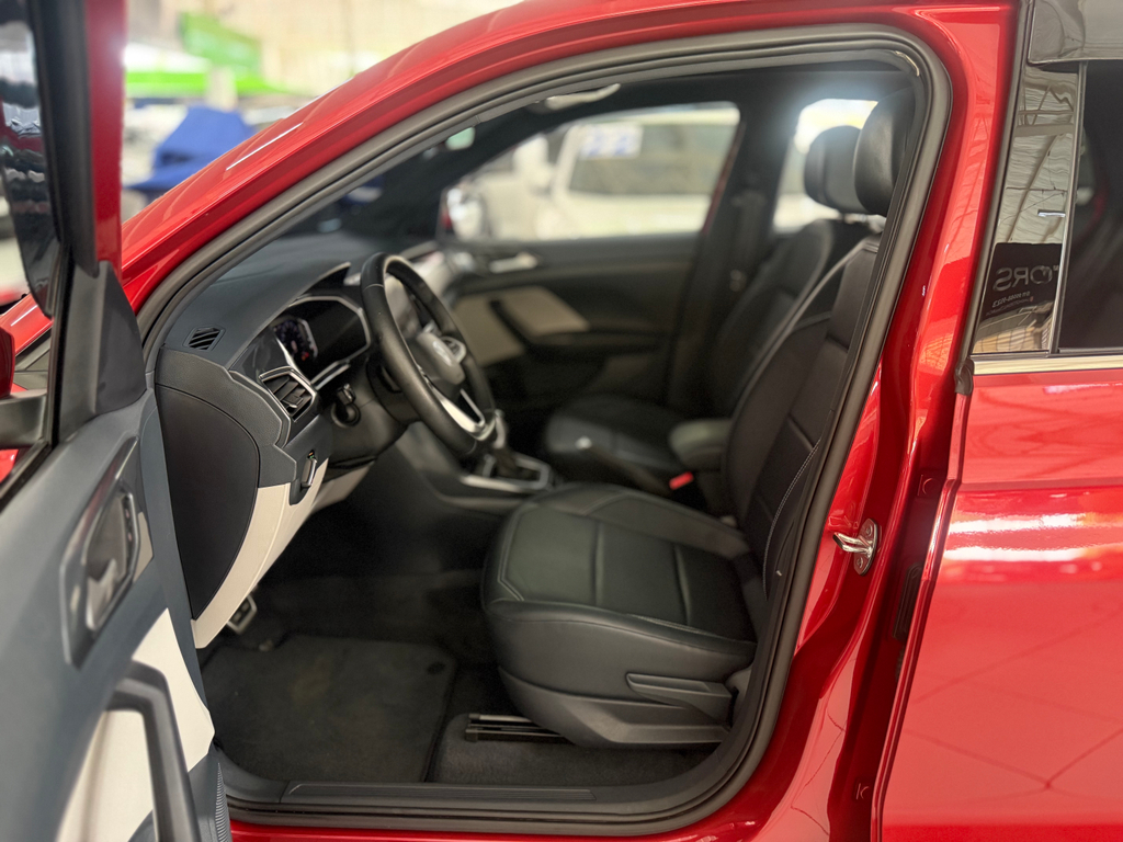 Volkswagen T-Cross Vermelho