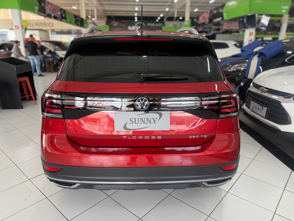 Volkswagen T-Cross Vermelho