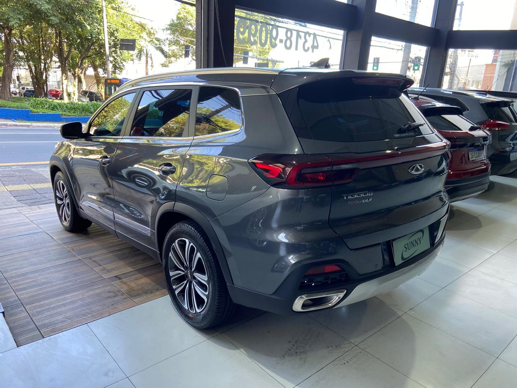 Chery Tiggo 8 Cinza