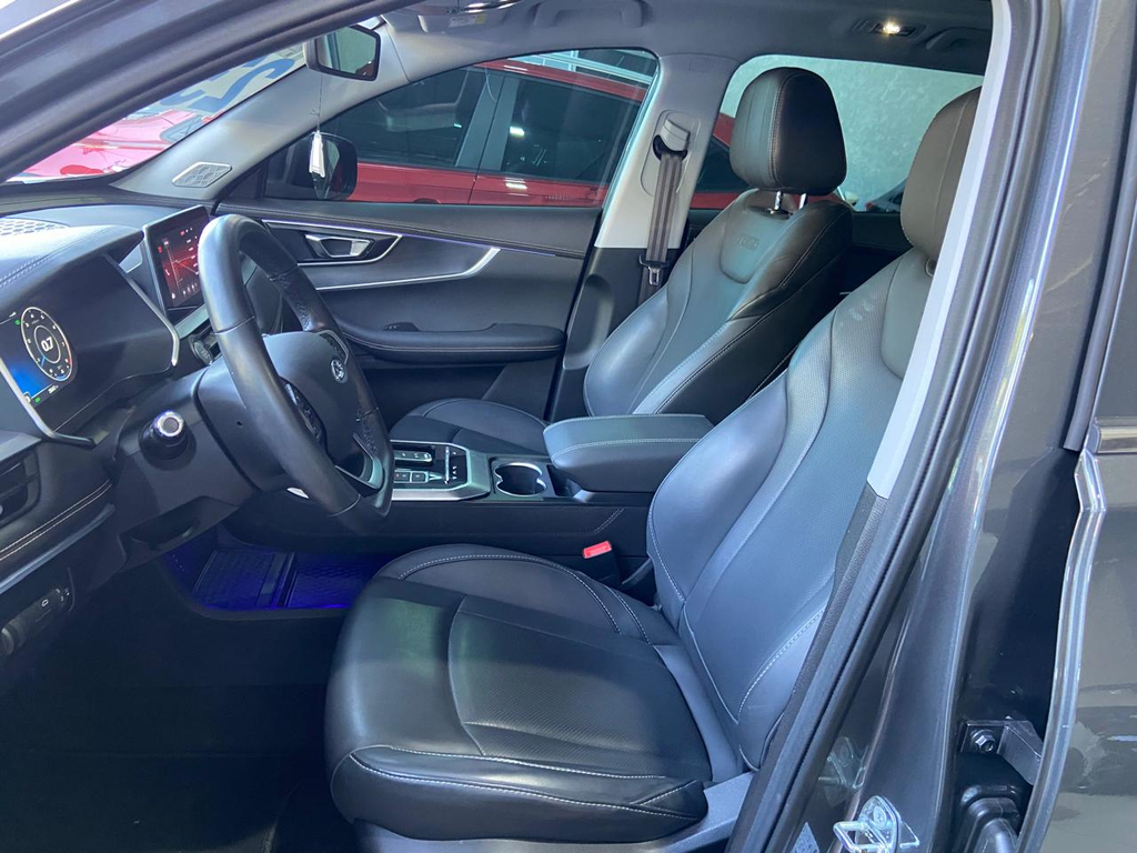 Chery Tiggo 8 Cinza