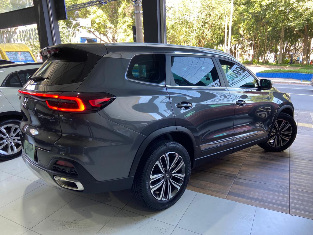 Chery Tiggo 8 Cinza
