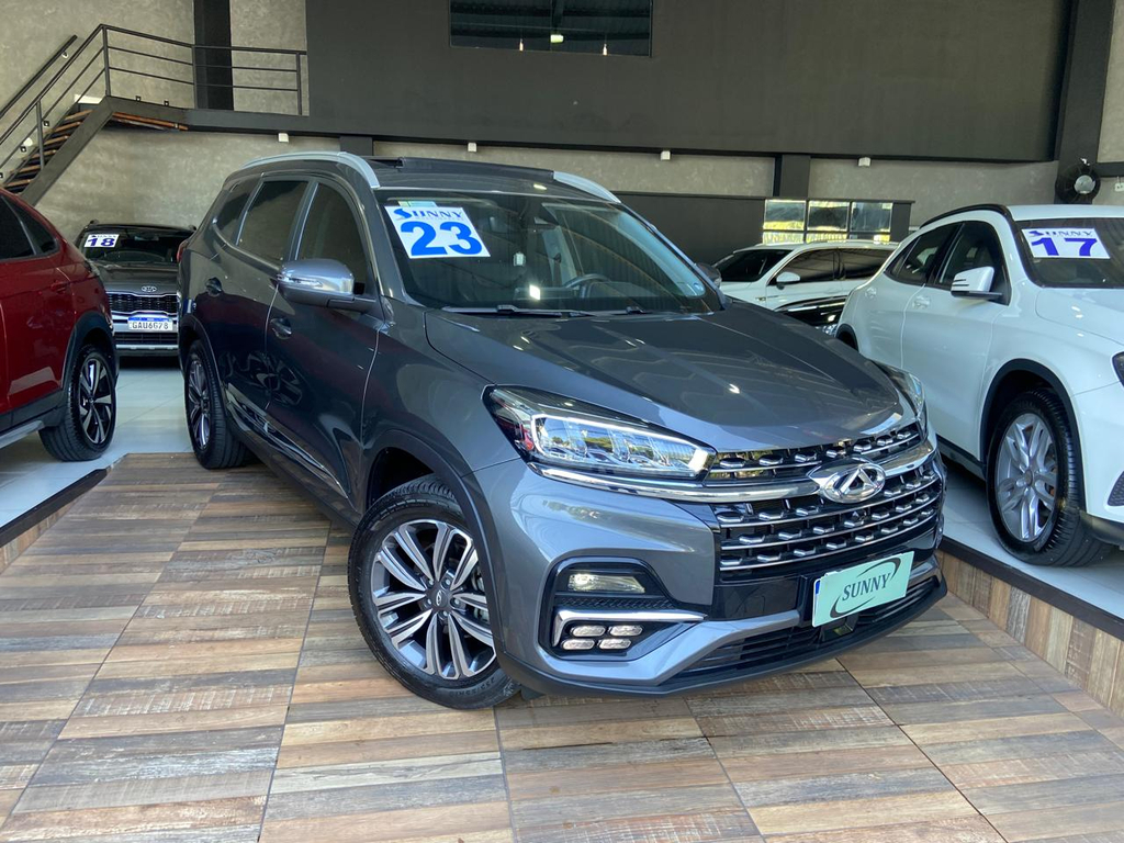 Chery Tiggo 8 Cinza