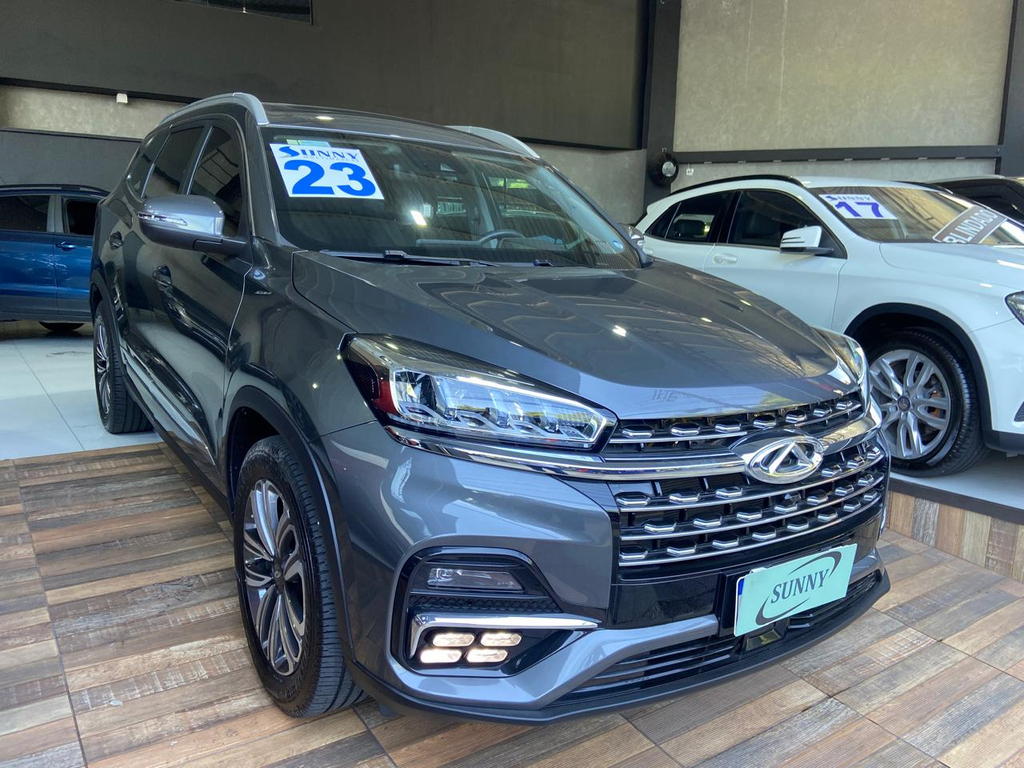 Chery Tiggo 8 Cinza