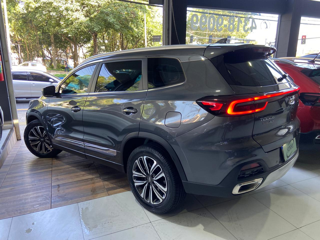 Chery Tiggo 8 Cinza