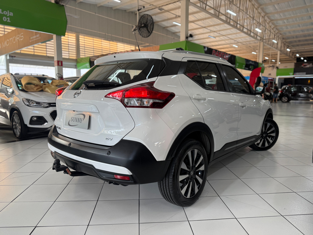 Nissan Kicks Branco