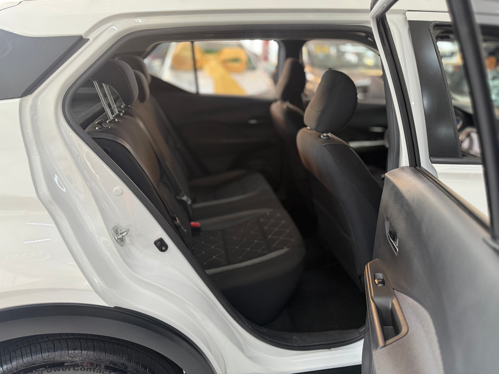 Nissan Kicks Branco