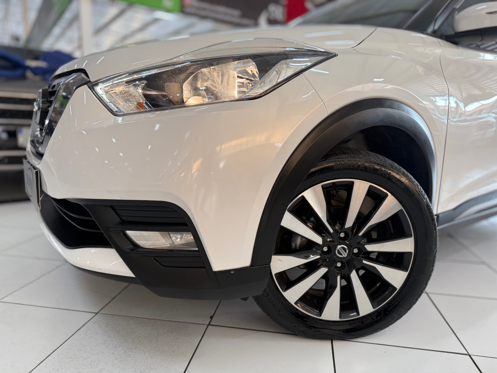 Nissan Kicks Branco