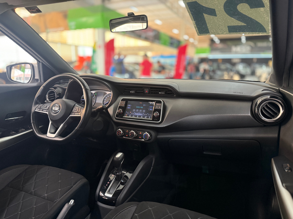 Nissan Kicks Branco