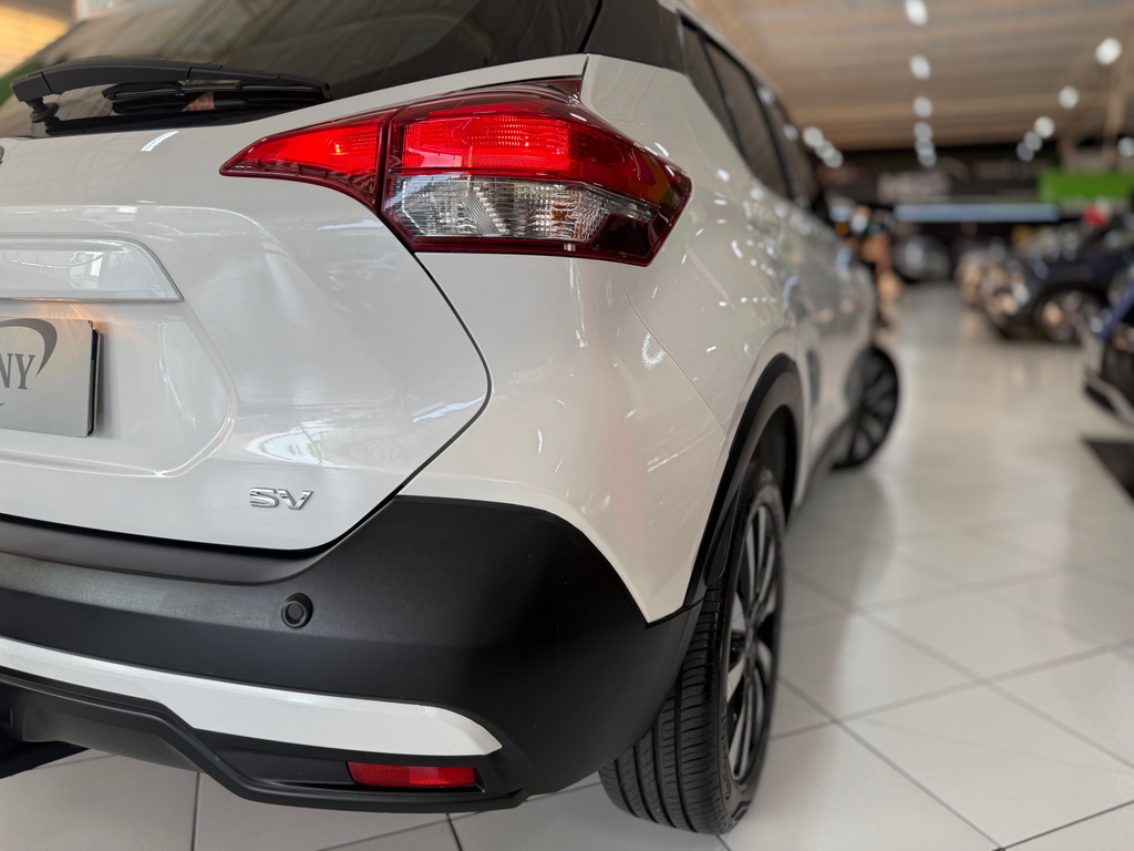 Nissan Kicks Branco