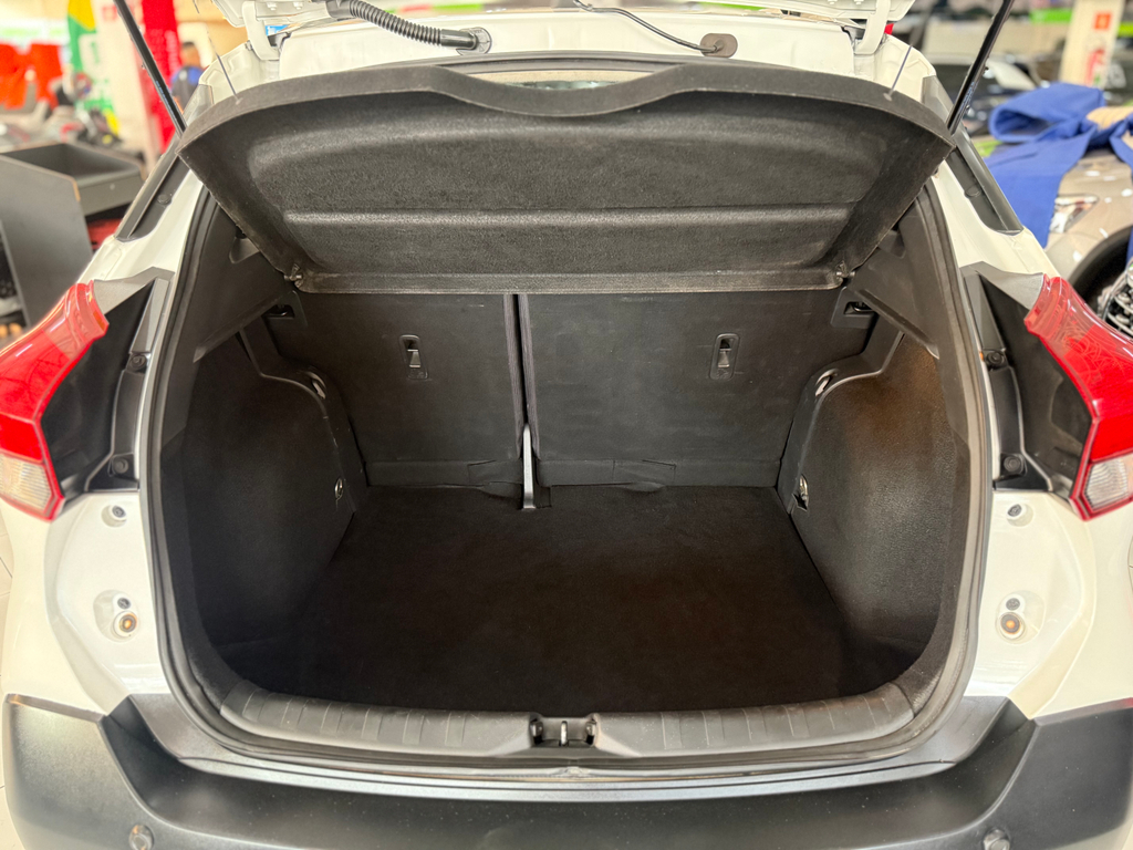 Nissan Kicks Branco