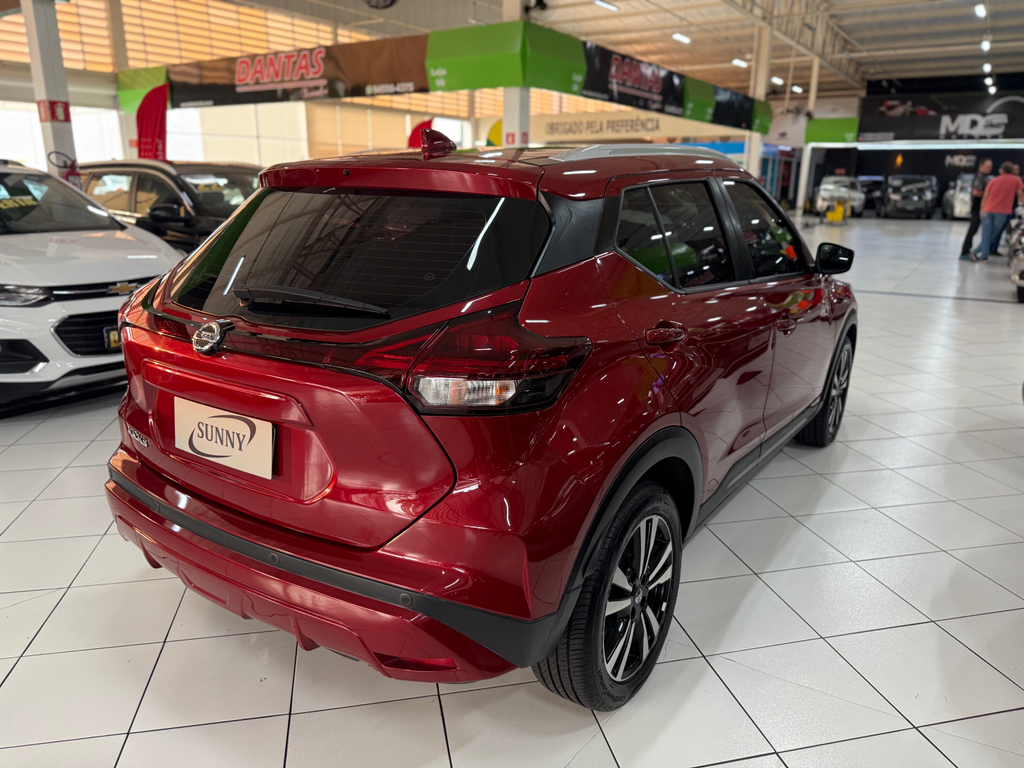 Nissan Kicks Vinho
