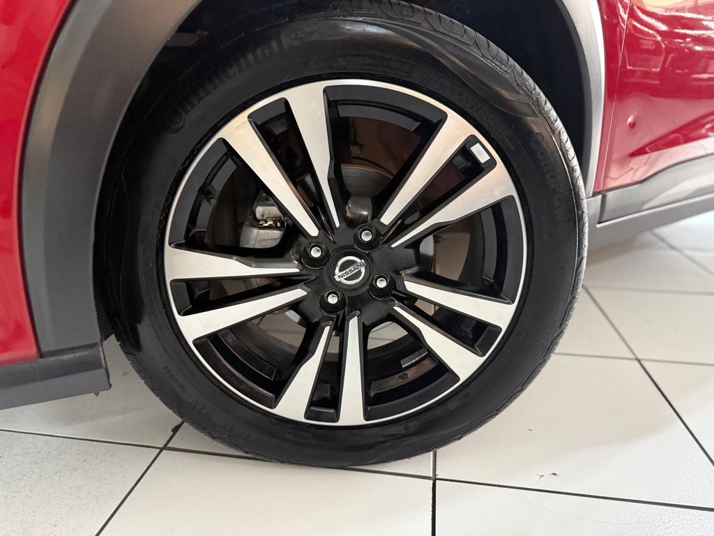 Nissan Kicks Vinho