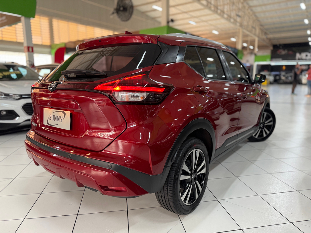Nissan Kicks Vinho