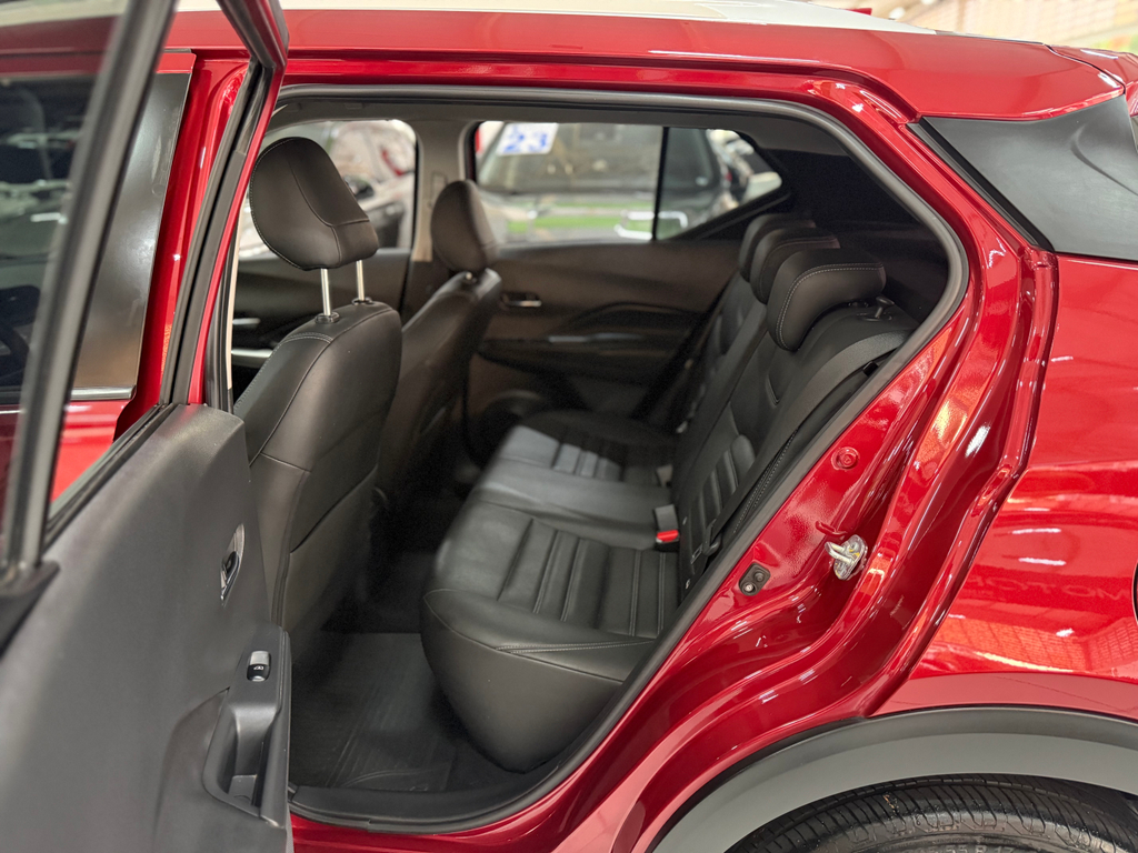 Nissan Kicks Vinho