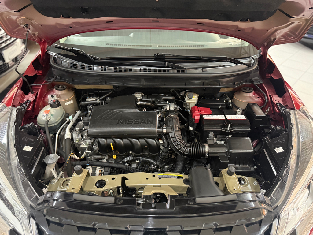 Nissan Kicks Vinho