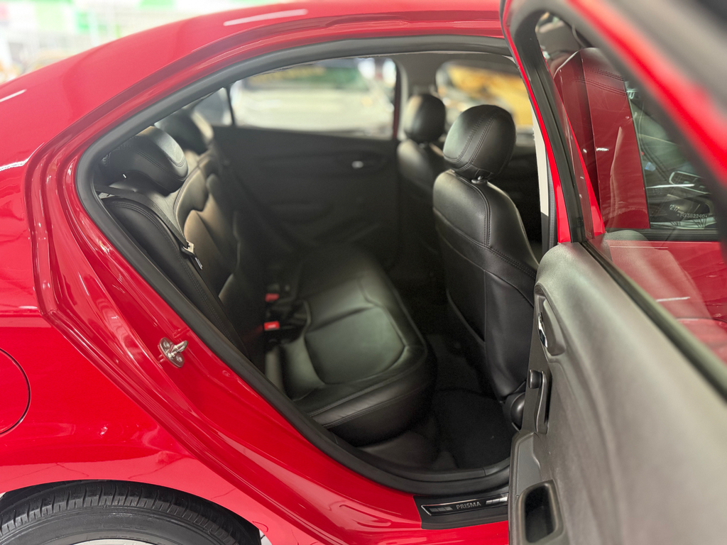 Chevrolet Prisma Vermelho