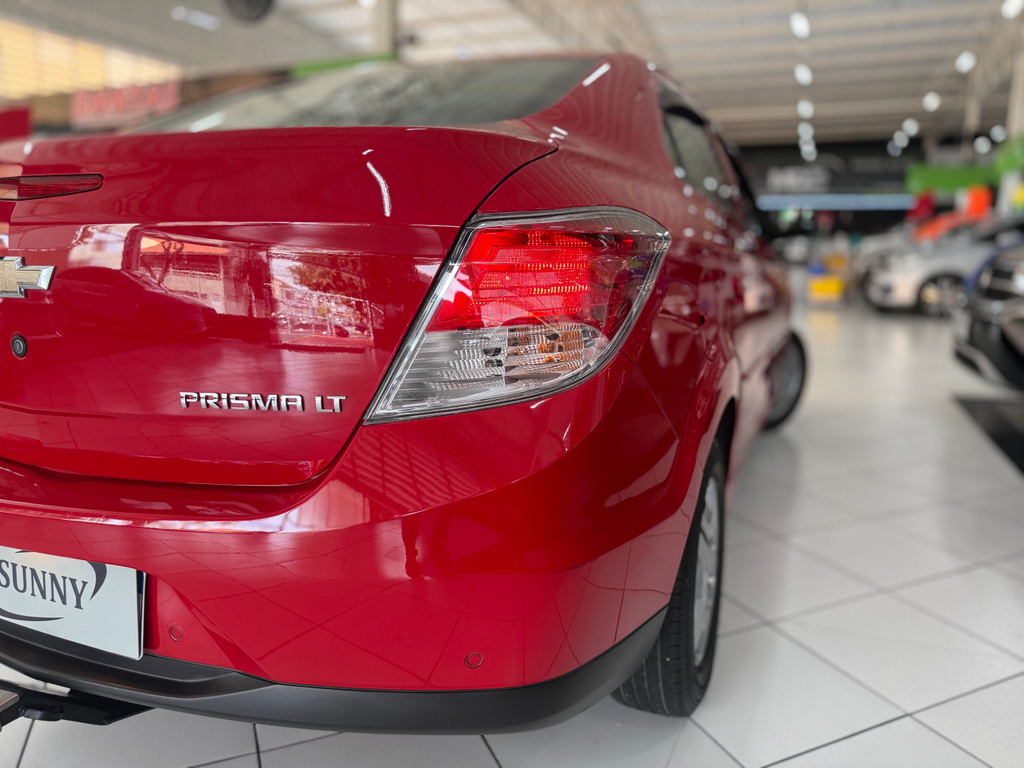 Chevrolet Prisma Vermelho
