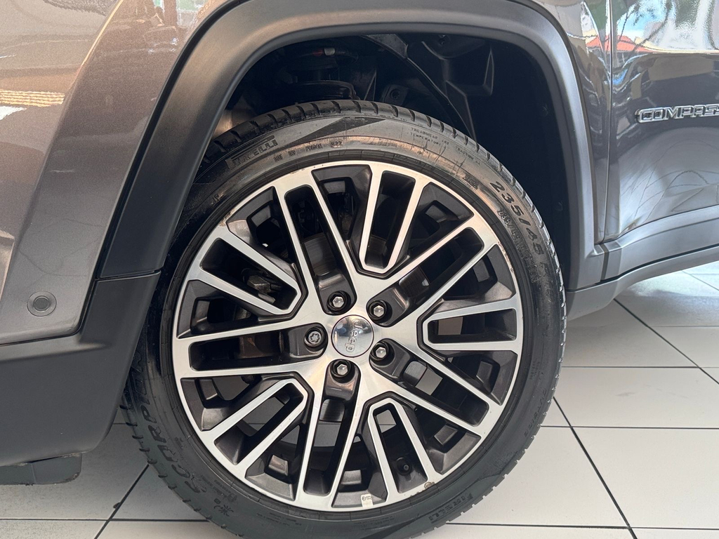 Jeep Compass Cinza