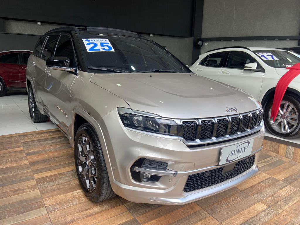 Jeep Commander Dourado