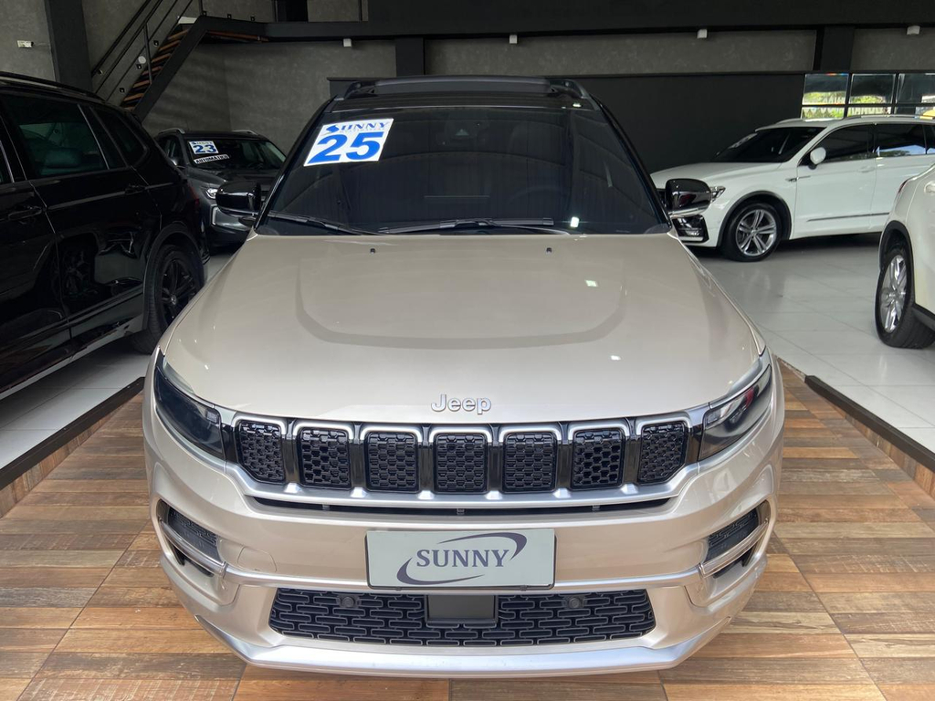 Jeep Commander Dourado