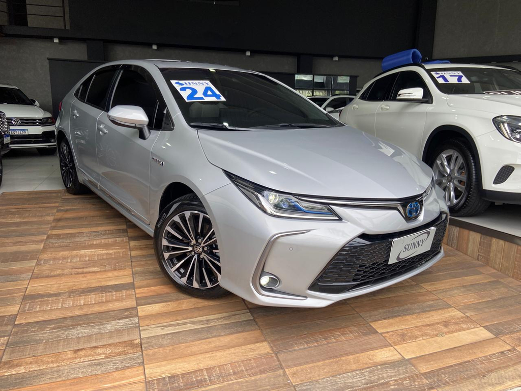 Toyota Corolla Prata