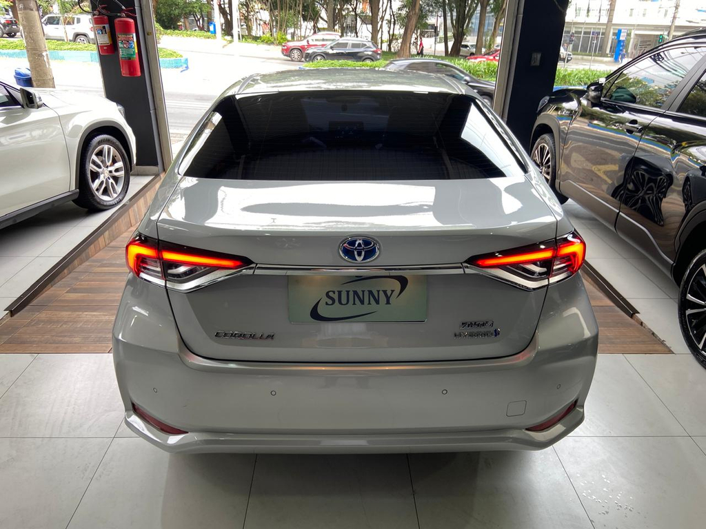 Toyota Corolla Prata