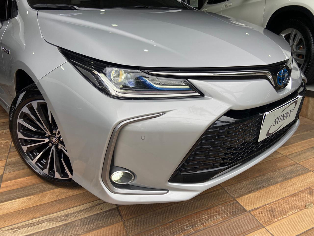Toyota Corolla Prata