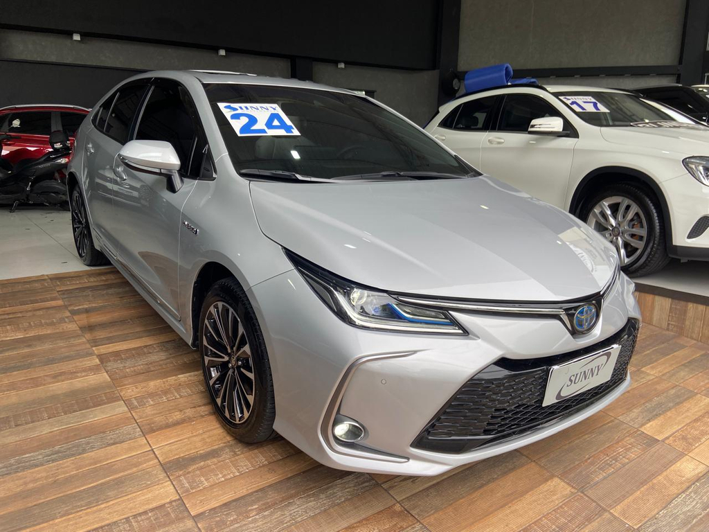 Toyota Corolla Prata