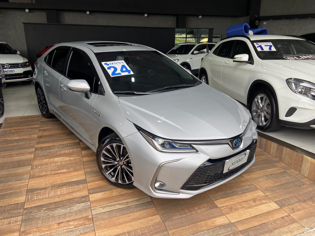 Toyota Corolla Prata