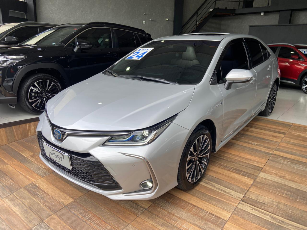 Toyota Corolla Prata