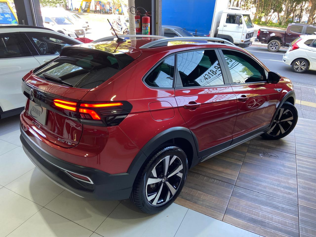 Volkswagen Nivus Vermelho