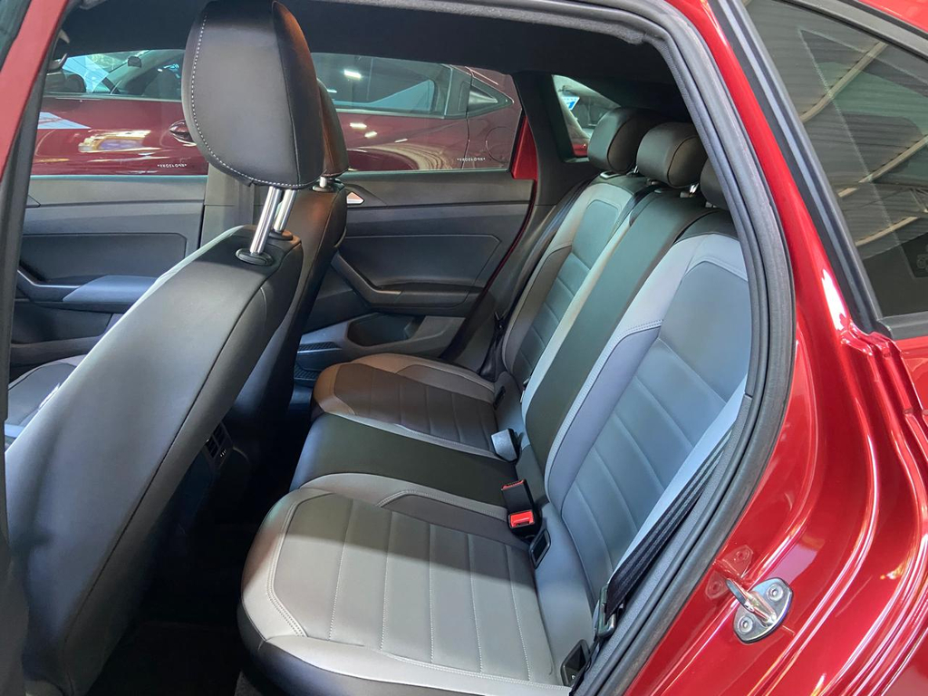 Volkswagen Nivus Vermelho