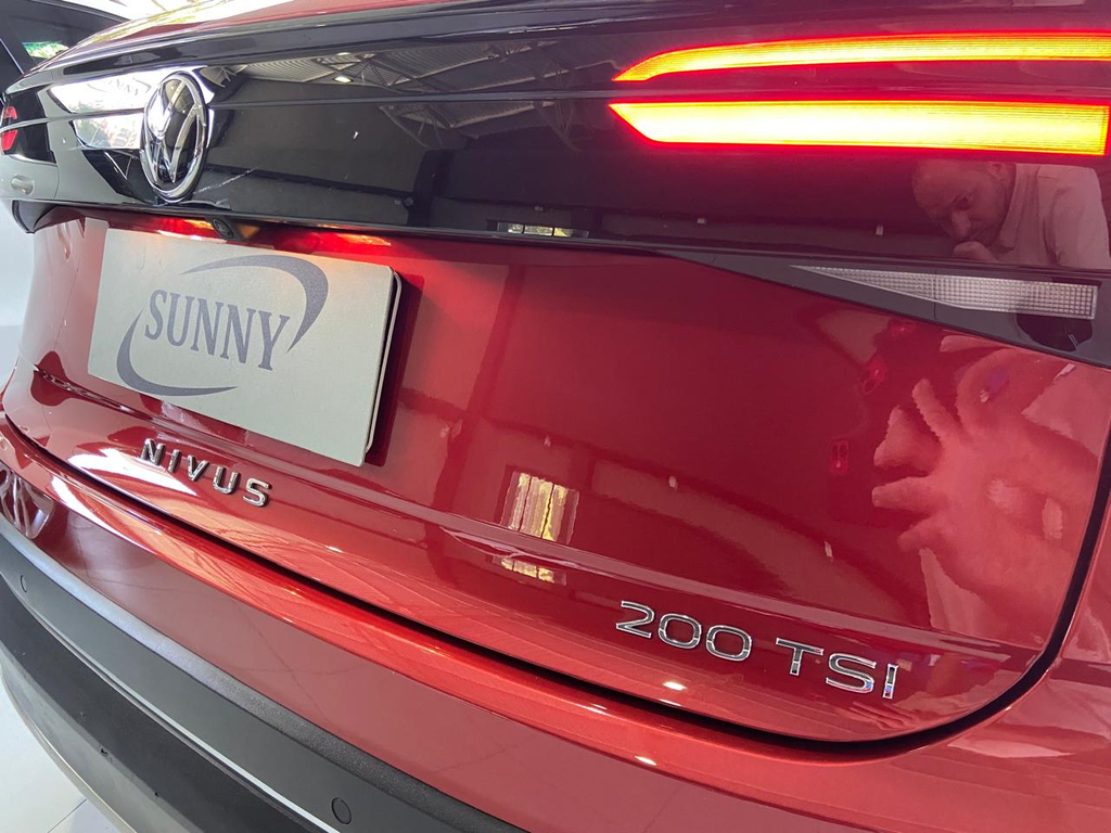 Volkswagen Nivus Vermelho