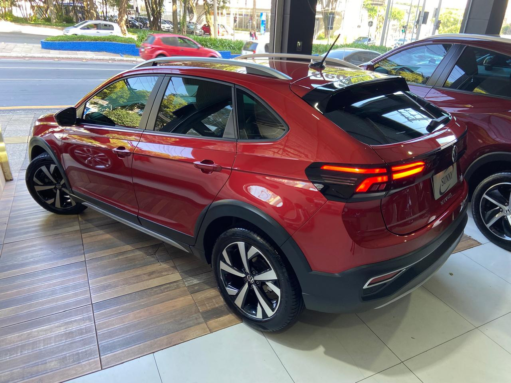 Volkswagen Nivus Vermelho