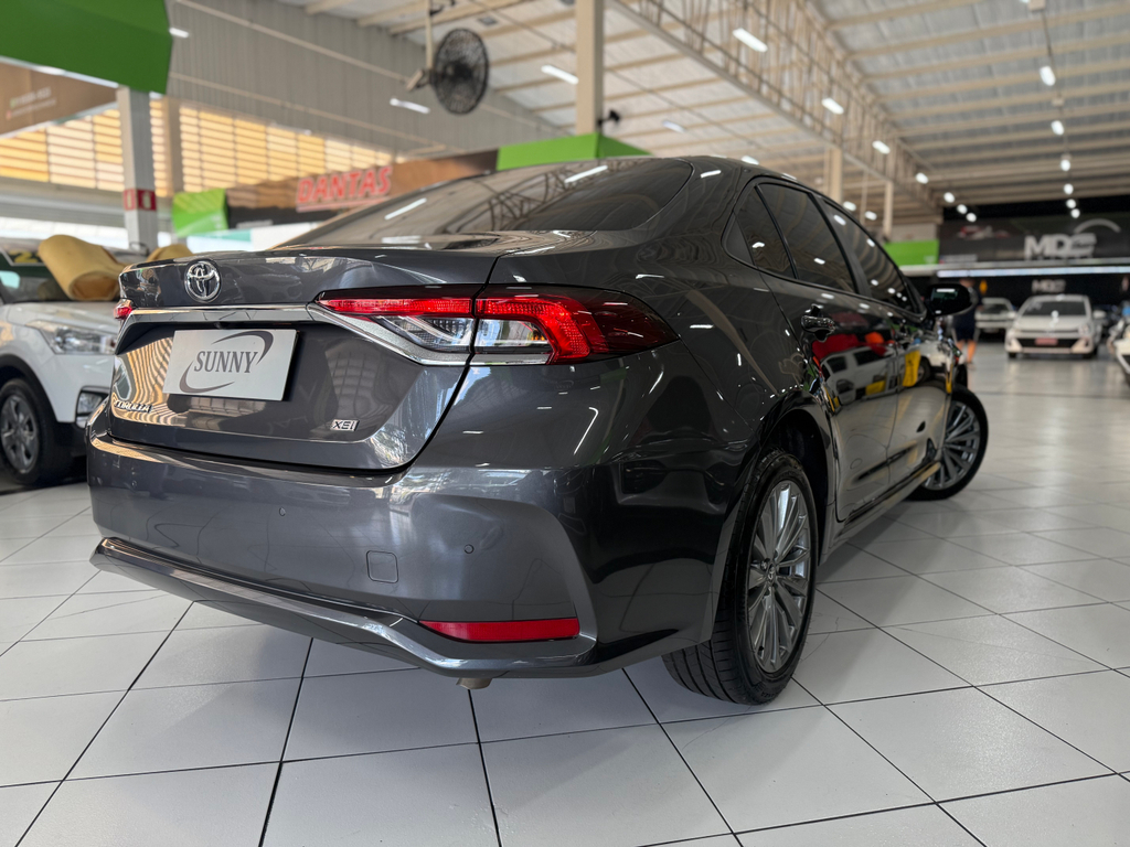 Toyota Corolla Cinza