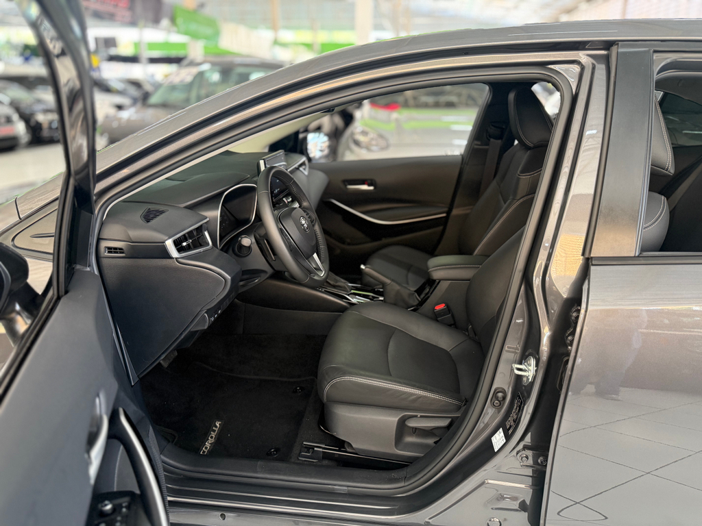Toyota Corolla Cinza