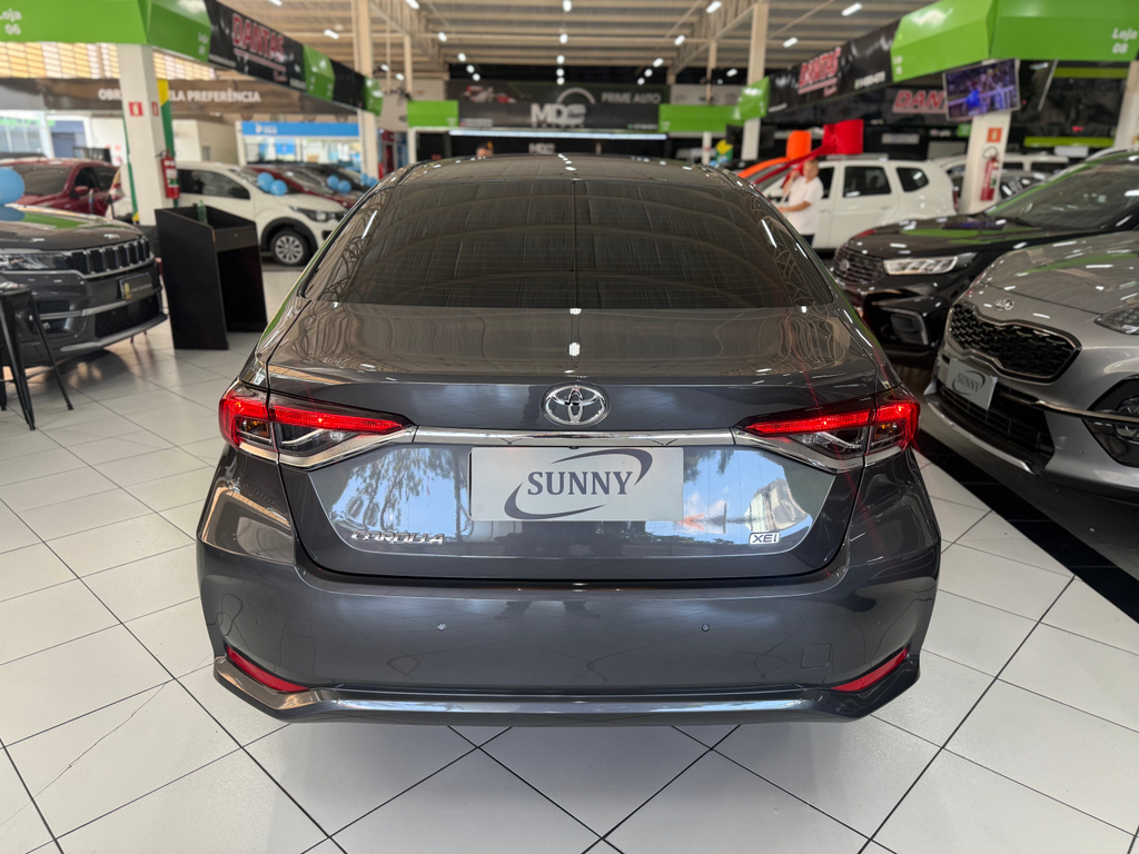 Toyota Corolla Cinza