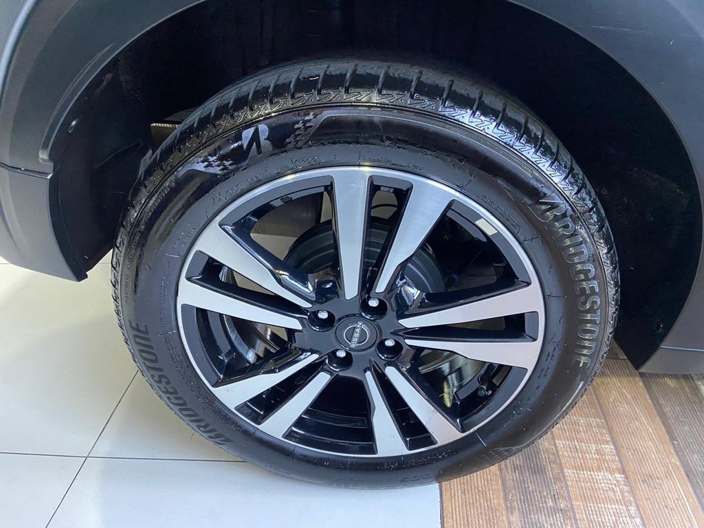 Nissan Kicks Cinza