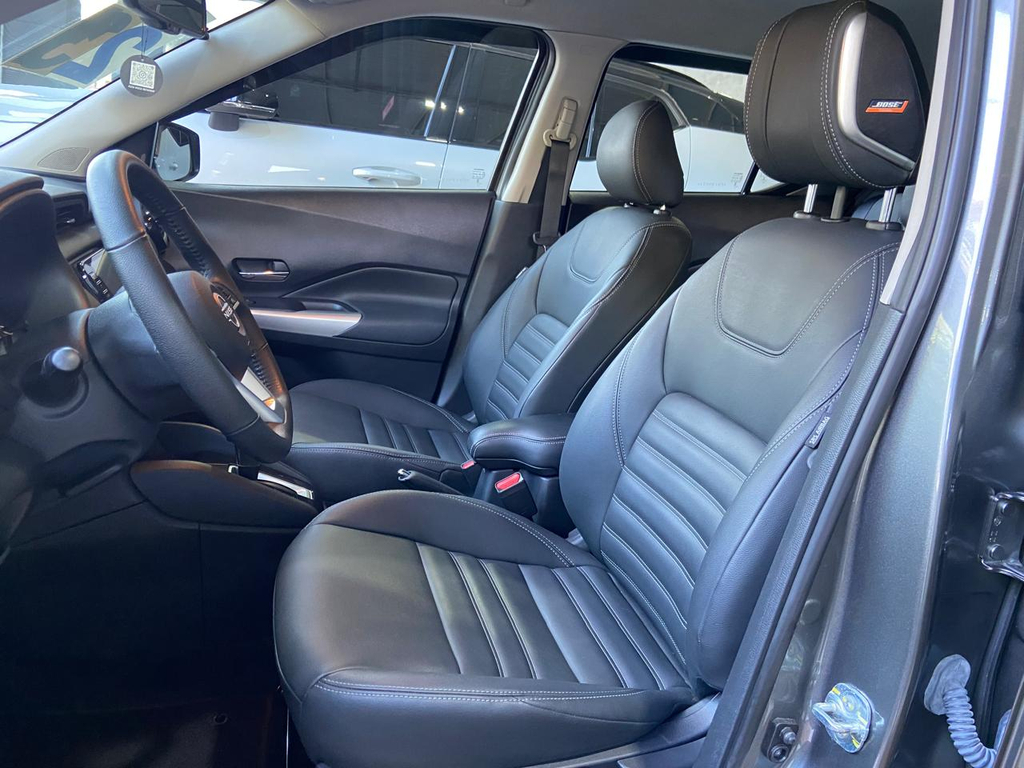 Nissan Kicks Cinza