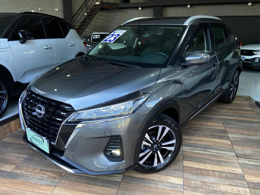Nissan Kicks Cinza