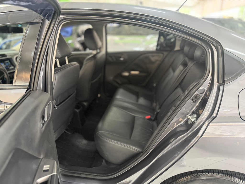 Honda City Cinza
